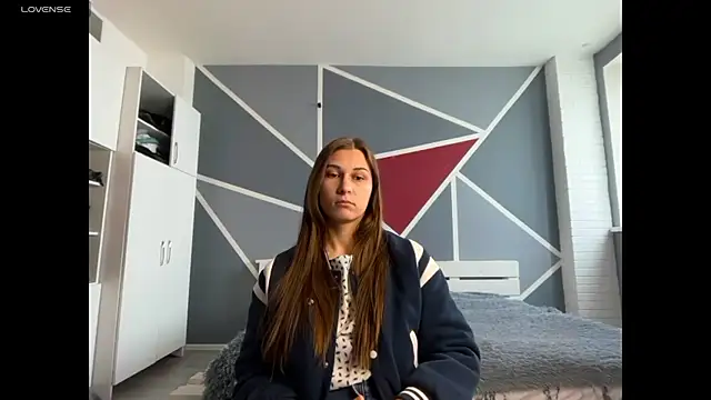 Snapshot of KatrinHapp chatting on April 13, 2026, 6:19 am KatrinHapp online show from April 13, 2026, 6:19 am