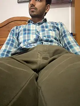 aadibuttplug online show from May 26, 2026, 11:28 am