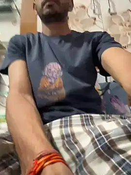 aadibuttplug online show from May 27, 2026, 6:27 pm