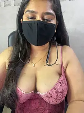 Snapshot of sarasofiaa_ chatting on May 17, 2026, 3:52 pm sarasofiaa online show from May 17, 2026, 3:52 pm