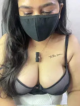 Snapshot of sarasofiaa_ chatting on June 19, 2026, 6:56 pm sarasofiaa online show from June 19, 2026, 6:56 pm