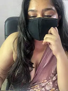 Snapshot of sarasofiaa_ chatting on June 24, 2026, 5:56 pm sarasofiaa online show from June 24, 2026, 5:56 pm