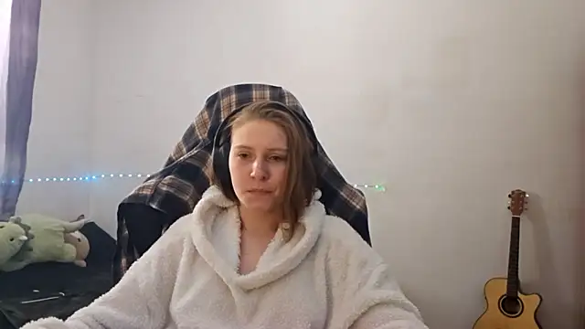 Snapshot of WesleyFrohling chatting on April 10, 2026, 9:47 am WesleyFrohling online show from April 10, 2026, 9:47 am