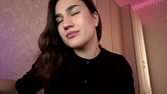 Mary Nitherson online show from April 13, 2026, 9:26 am