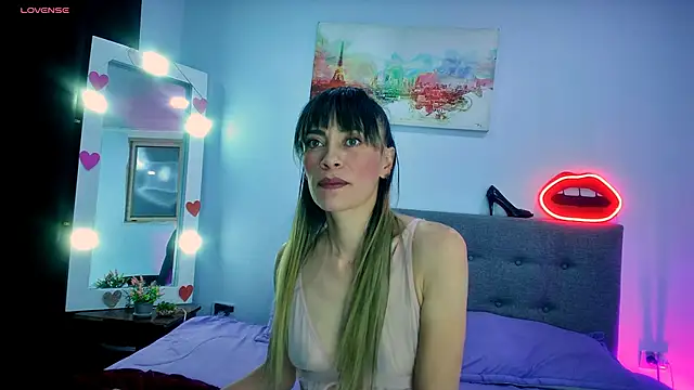 Lorena sweet33 online show from May 8, 2026, 1:49 pm