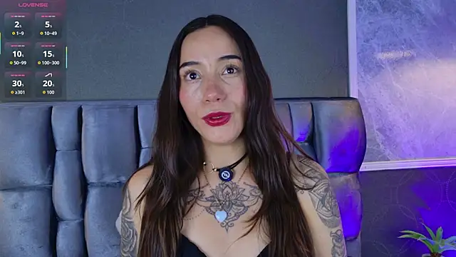 Cata Jonees online show from July 8, 2026, 7:51 pm