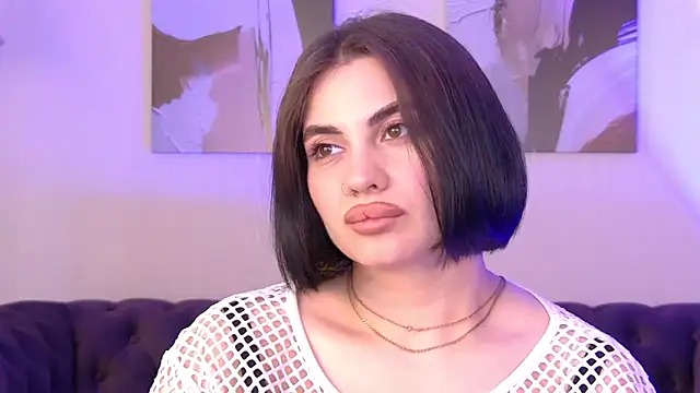Snapshot of AdrianaToress chatting on May 19, 2026, 1:56 am AdrianaToress online show from May 19, 2026, 1:56 am