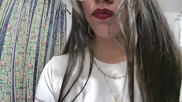 AriaRueda online show from July 25, 2026, 10:18 pm