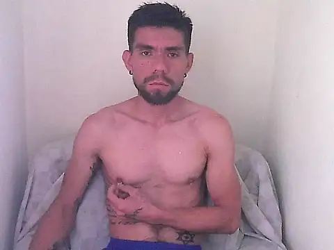 thomas2wood online show from July 5, 2026, 9:44 pm