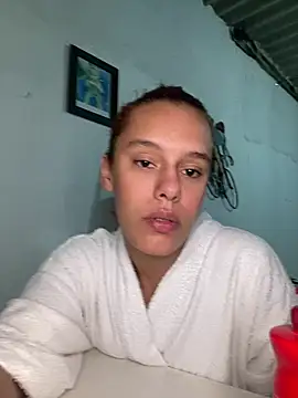 nandinharuivinha22 online show from July 28, 2026, 1:54 pm