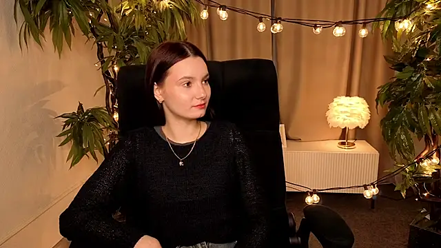 MarieFuller online show from April 9, 2026, 7:47 am