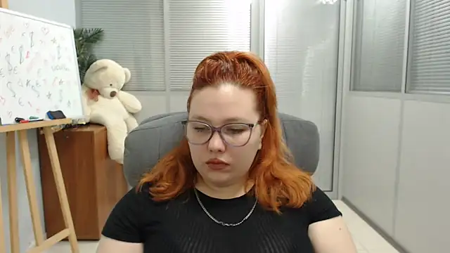 Aillia-Rous online show from June 23, 2026, 6:33 am