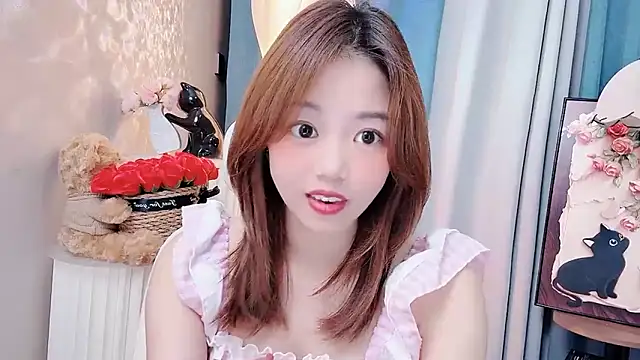 Lilababy00 online show from July 28, 2026, 2:13 pm