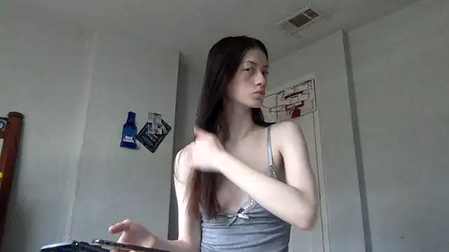 Snapshot of Munchkinbaby72318 chatting on May 19, 2026, 6:58 pm Munchkinbaby72318 online show from May 19, 2026, 6:58 pm