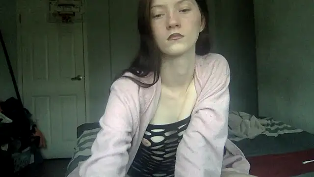 Munchkinbaby72318 online show from July 1, 2026, 7:02 pm