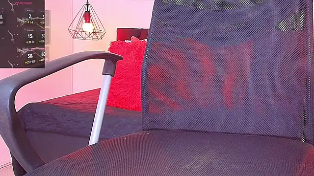 hilary banks1 online show from May 28, 2026, 4:32 am