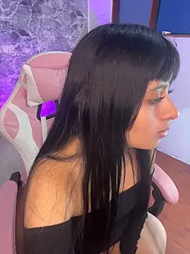 Snapshot of anni99_ chatting on April 9, 2026, 1:27 pm anni99 online show from April 9, 2026, 1:27 pm