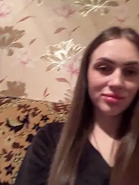 AlinaLove3213 online show from May 1, 2026, 6:56 pm