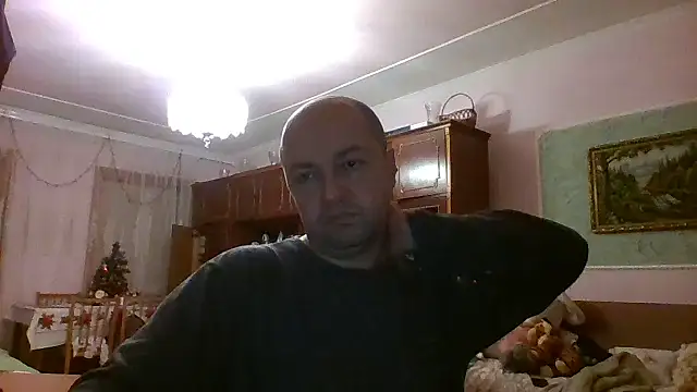 Snapshot of Luceriusbigass chatting on December 7, 2024, 4:58 pm Luceriusbigass online show from December 7, 2024, 4:58 pm