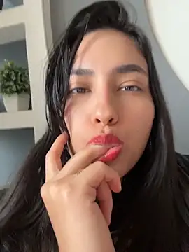 Snapshot of VioletRousee chatting on June 8, 2026, 6:52 pm VioletRousee online show from June 8, 2026, 6:52 pm