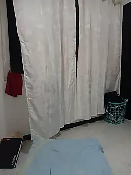 Lannah   online show from May 28, 2026, 2:42 am