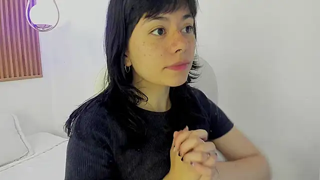 ghostmila online show from May 2, 2026, 1:05 pm
