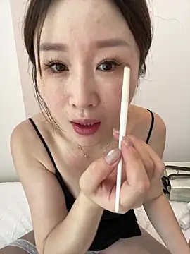 Snapshot of qin205205 chatting on June 20, 2026, 11:51 pm qin205205 online show from June 20, 2026, 11:51 pm