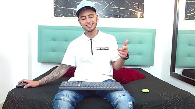 PowerLustX online show from May 6, 2026, 3:57 am