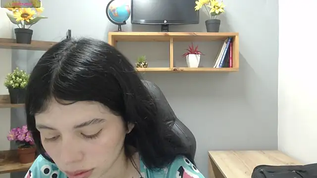 Snapshot of Sophie_Copers chatting on June 14, 2026, 2:52 pm Sophie Copers online show from June 14, 2026, 2:52 pm