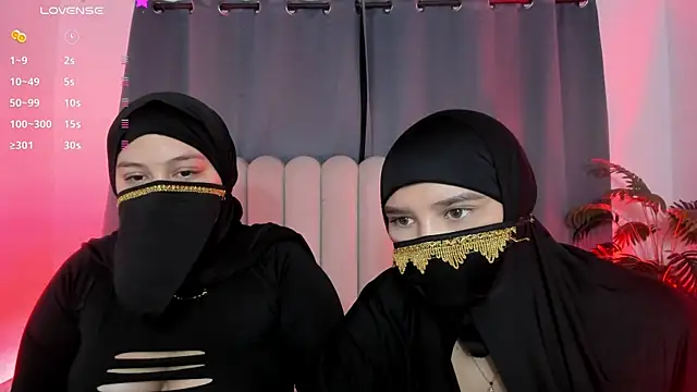 Snapshot of aziza_dalila02 chatting on April 15, 2026, 1:45 am aziza dalila02 online show from April 15, 2026, 1:45 am