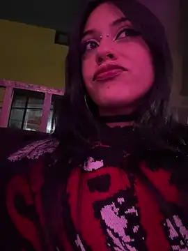 Snapshot of Kattze_ chatting on April 18, 2026, 12:03 am Kattze online show from April 18, 2026, 12:03 am
