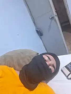 Snapshot of Frankito56 chatting on April 8, 2026, 9:37 pm Frankito56 online show from April 8, 2026, 9:37 pm