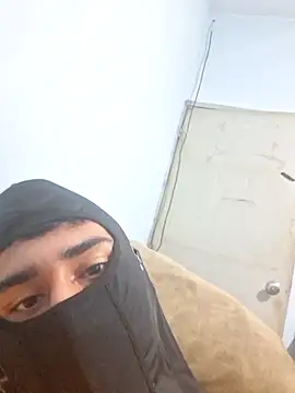 Snapshot of Frankito56 chatting on April 14, 2026, 9:04 am Frankito56 online show from April 14, 2026, 9:04 am