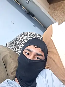 Snapshot of Frankito56 chatting on April 17, 2026, 9:12 am Frankito56 online show from April 17, 2026, 9:12 am