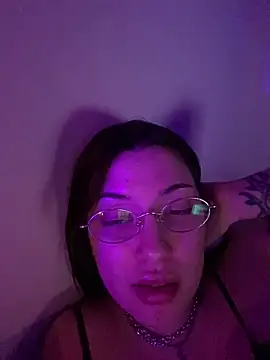 Snapshot of cherryxxox chatting on April 18, 2026, 4:05 am cherryxxox online show from April 18, 2026, 4:05 am