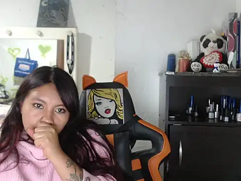 Snapshot of dulcemaria1918 chatting on April 16, 2026, 4:24 am dulcemaria1918 online show from April 16, 2026, 4:24 am