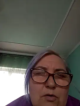 Snapshot of AureliaSky598 chatting on April 13, 2026, 10:54 am AureliaSky598 online show from April 13, 2026, 10:54 am