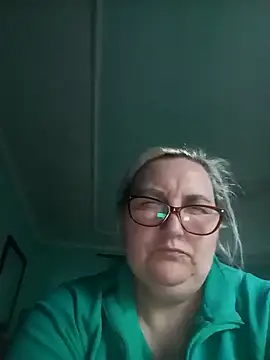 Snapshot of AureliaSky598 chatting on May 4, 2026, 5:31 pm AureliaSky598 online show from May 4, 2026, 5:31 pm