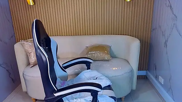 Andrea Brown tx online show from April 11, 2026, 7:45 am