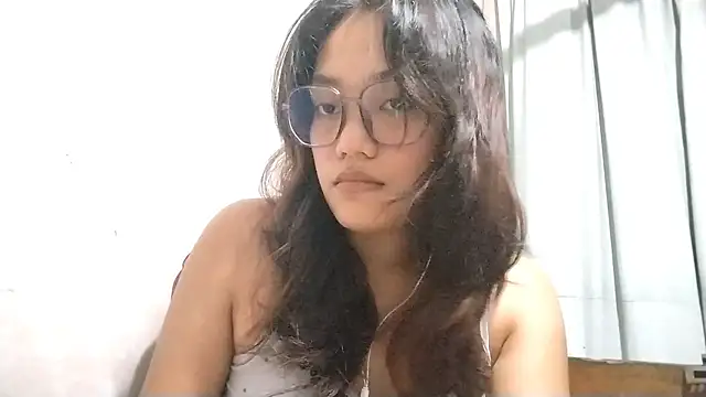 Snapshot of OliviaCarchi chatting on April 25, 2026, 10:18 am OliviaCarchi online show from April 25, 2026, 10:18 am