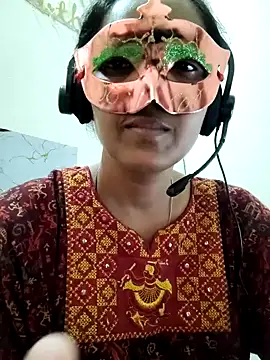 Charming-Cherry online show from April 11, 2026, 3:22 am