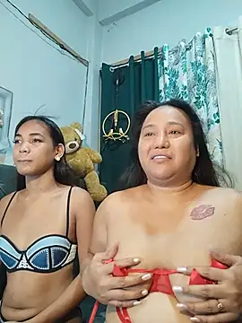 Snapshot of PowerDuoCouple69Xxx chatting on June 12, 2026, 2:16 pm PowerDuoCouple69Xxx online show from June 12, 2026, 2:16 pm