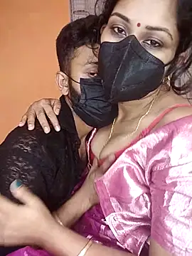 Snapshot of hornycouple096 chatting on April 28, 2026, 7:30 pm hornycouple096 online show from April 28, 2026, 7:30 pm