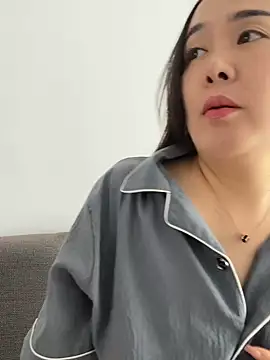 Snapshot of beibei-10 chatting on May 8, 2026, 6:52 am beibei-10 online show from May 8, 2026, 6:52 am