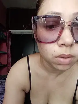Hot Soniya 08 online show from June 17, 2026, 9:01 am