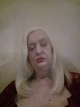 Julia20X online show from June 17, 2026, 2:18 pm