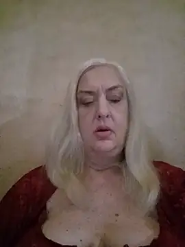 Julia20X online show from July 22, 2026, 3:37 pm