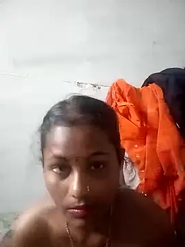 amishaah92 online show from April 22, 2026, 9:16 pm