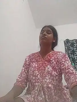 Snapshot of Shaniya03 chatting on June 24, 2026, 5:01 pm Shaniya03 online show from June 24, 2026, 5:01 pm