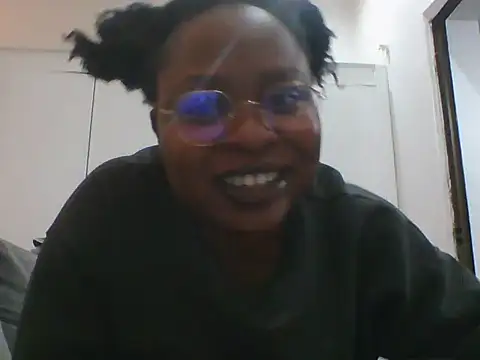 Snapshot of TwerkingTemptress chatting on April 19, 2026, 8:11 pm TwerkingTemptress online show from April 19, 2026, 8:11 pm